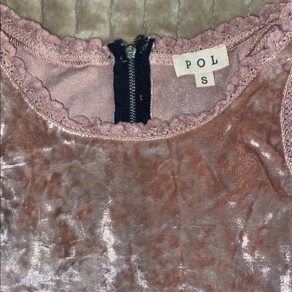 POL Crushed Velvet Sleeveless Top in Dusty Rose Small - Picture 3 of 4